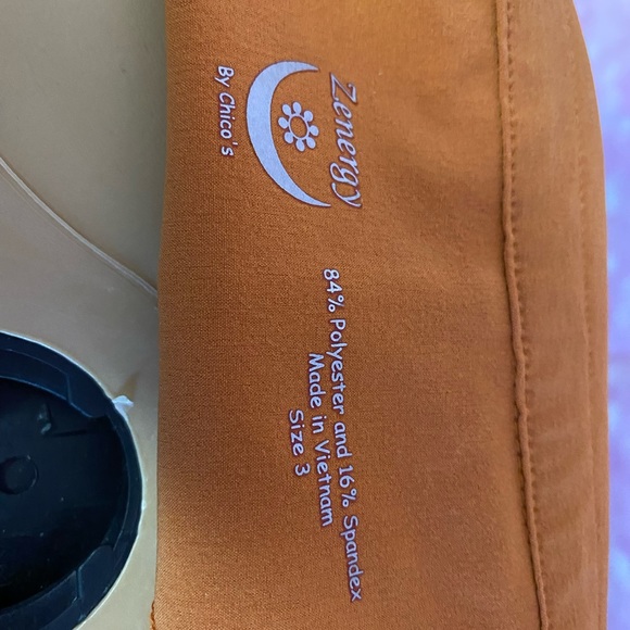 Chico’s Zenergy capris, soft and comfy with adjustable leg *see size chart* - Picture 12 of 15